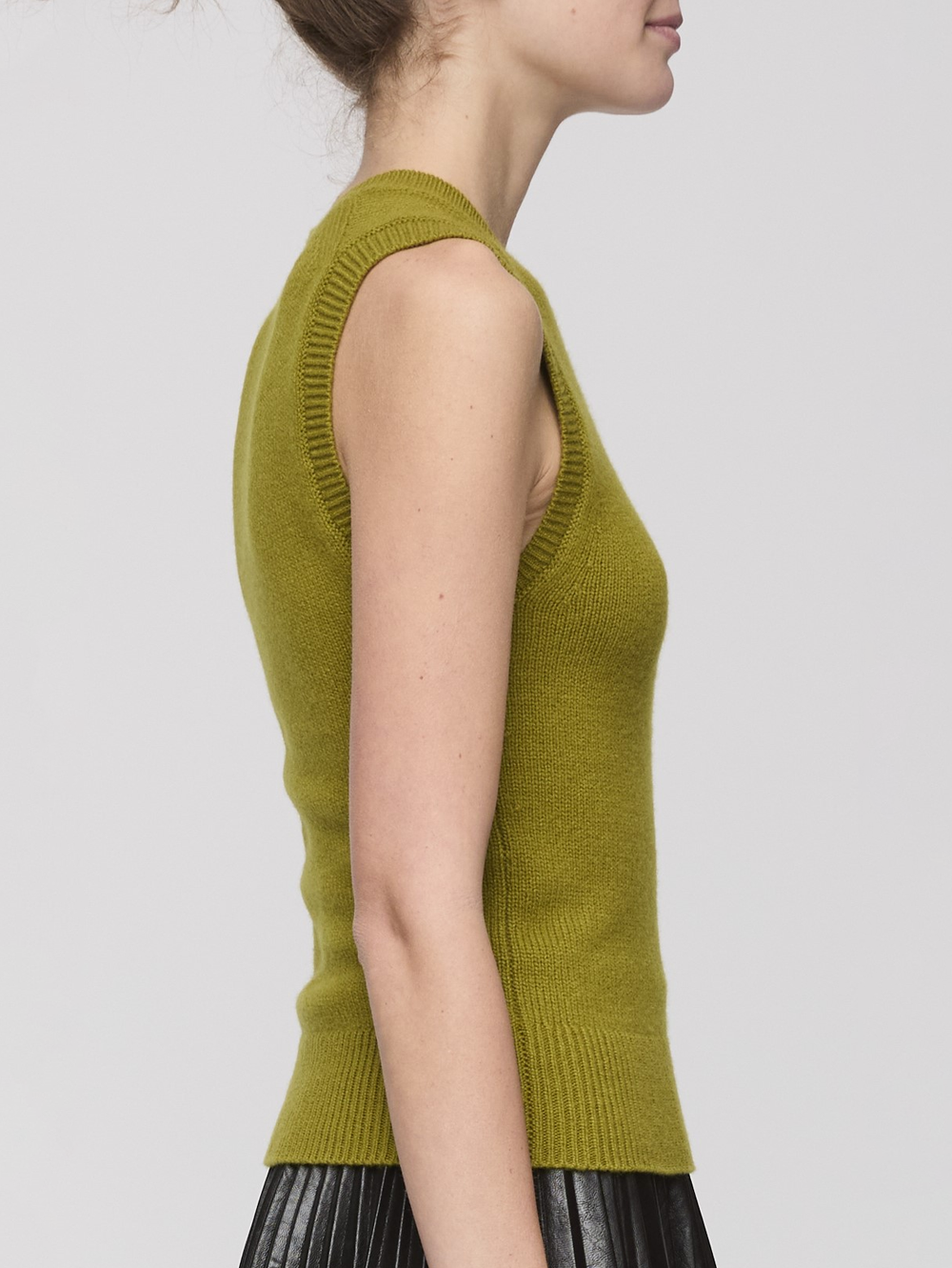 Ian Sleeveless Cashmere Top