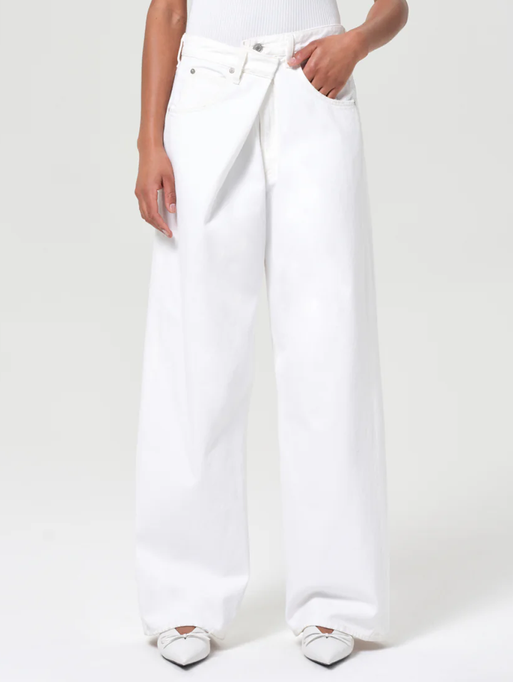 Vana Fold Jean in Milkshake