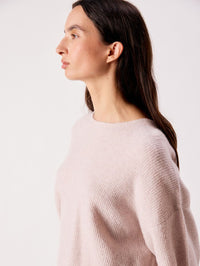Side profile of the round neckline on the American Vintage Damsville sweater in Melange Dust