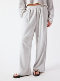 Front view of the American Vintage Dantown Pant in Melange Sky Blue, a wide straight leg jogger