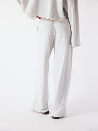 Back view of the American Vintage Dantown Pant in Melange Sky Blue showing the patch pocket