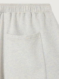Detail of the back patch pocket on the American Vintage Dantown Pant in Melange Sky Blue