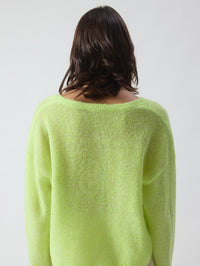 AMERICAN VINTAGE Nuggy Sweater in Citronnade Fluo Chine in Citronnade Fluo Chine – Image 2