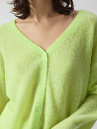 AMERICAN VINTAGE Nuggy Sweater in Citronnade Fluo Chine in Citronnade Fluo Chine – Image 3