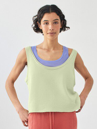 Front view of the Vibtown Tank in Tilleul Vintage by American Vintage with contrast blue neckline