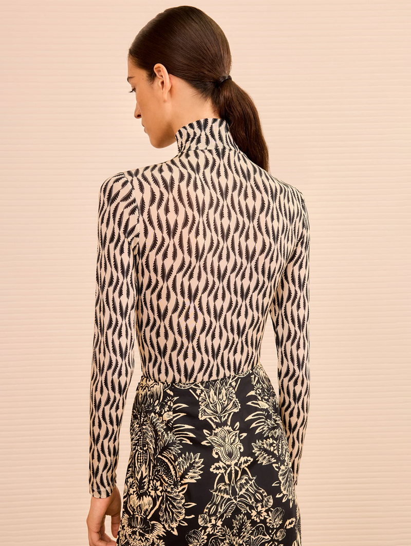 Aurelia Long Sleeve Turtleneck in Silhouette