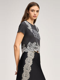 CINQ A SEPT JADORE ENCORE TEE IN WASHED BLACK/IVORY – Image 4
