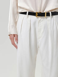 Close up of the pleats and clean finish waistband on the Citizens of Humanity Ines Trouser in Winter White.