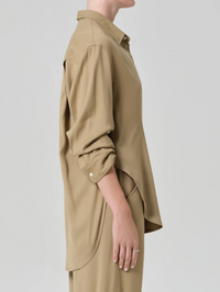CITIZENS OF HUMANITY Kayla Shirt in Portofino Twill in Mojave in Mojave – Image 3