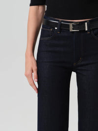 Close up of the high rise waist and contrast stitching on the Citizens of Humanity Palma Jean in Inky Rinse.