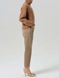 Side view of the Citizens of Humanity Winslow Cropped 27 Jean in Tan showing the relaxed cropped leg.