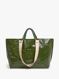 CLARE V. Grande Bateau Tote - Crinkle Patent in Army – Image 1