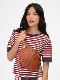 CLARE V. Grande Fanny in Hazelnut in Hazelnut – Image 4