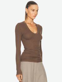 Rib Bold Long Sleeve U Top in Mushroom