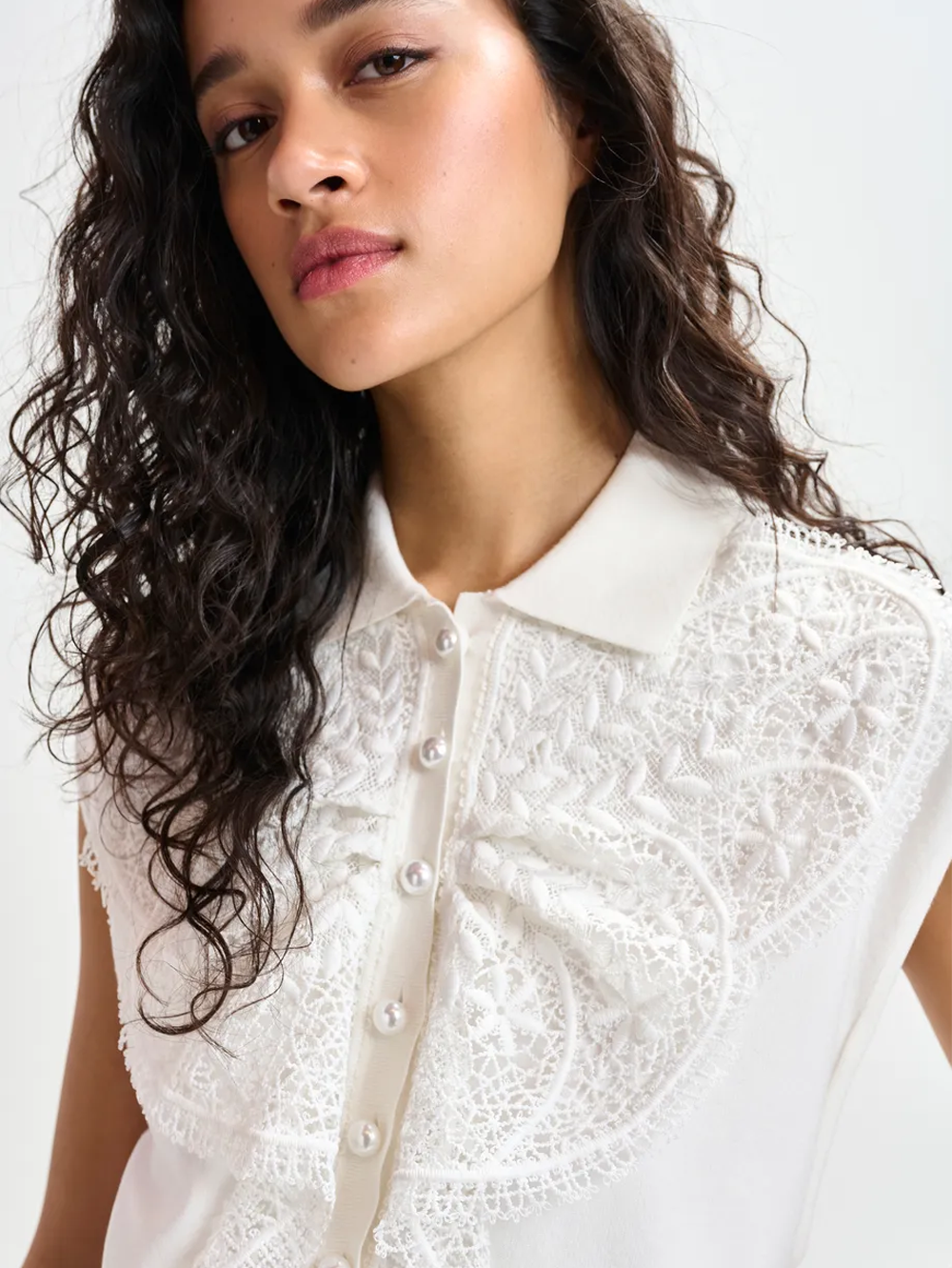 Ihelly Sleeveless Lace Polo