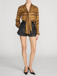 FRAME The Leather Structural Short in Black – Image 7