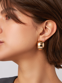 JENNY BIRD Gemma Hoop Earrings in HIGH POLISH GOLD – Image 2