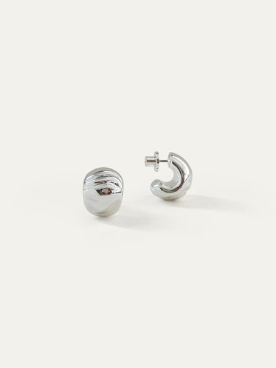 Nelle Hoops in High Polish Silver