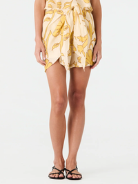 JUAN DE DIOS Bamboleiro Linen Short in YELLOW FLOWERS – Image 1
