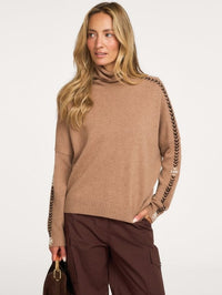 KUJTEN Thea Snow Sweater in Camelo – Image 4