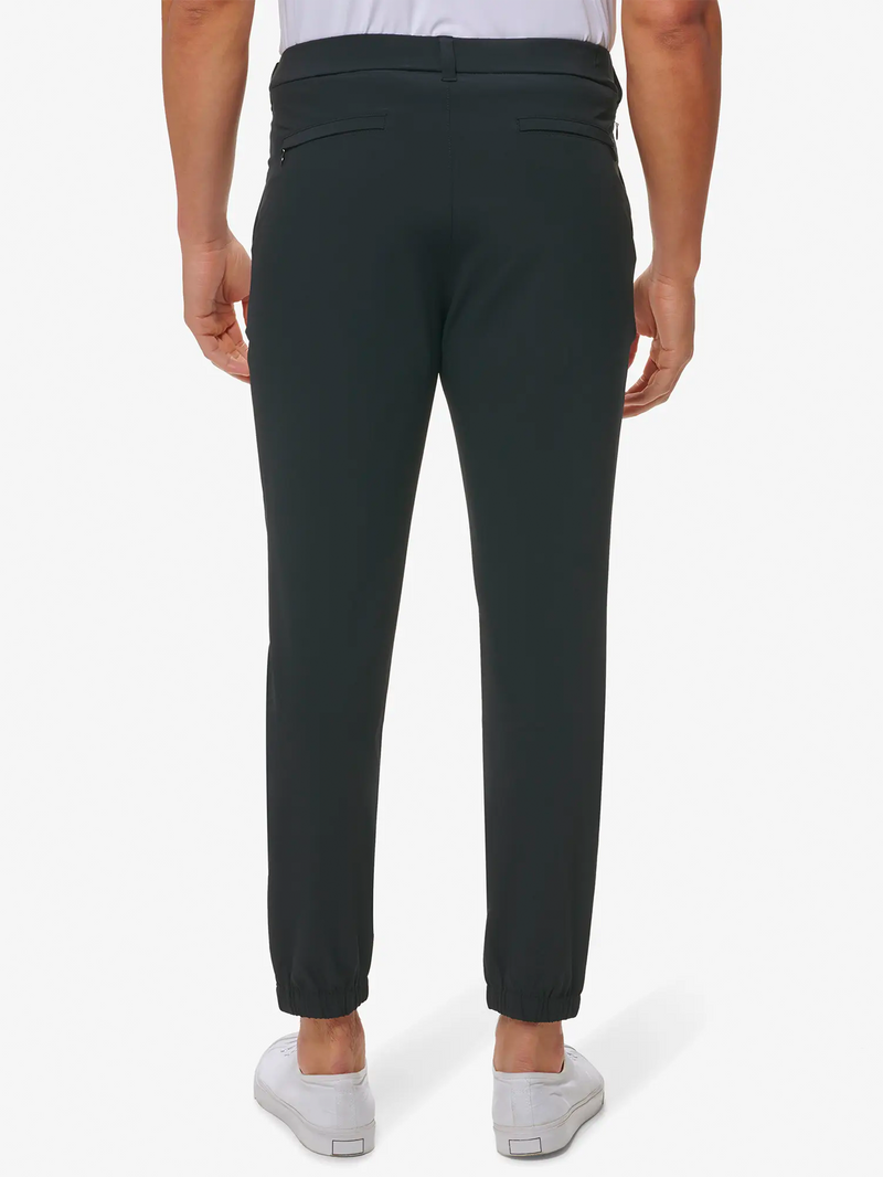 Helmsman Jogger Pant in Black Solid