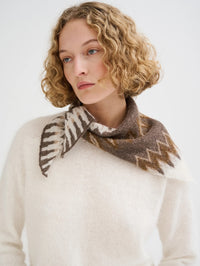 Close up of the Nordic jacquard on the Roberto Collina alpaca Fair Isle Bandana in Natural