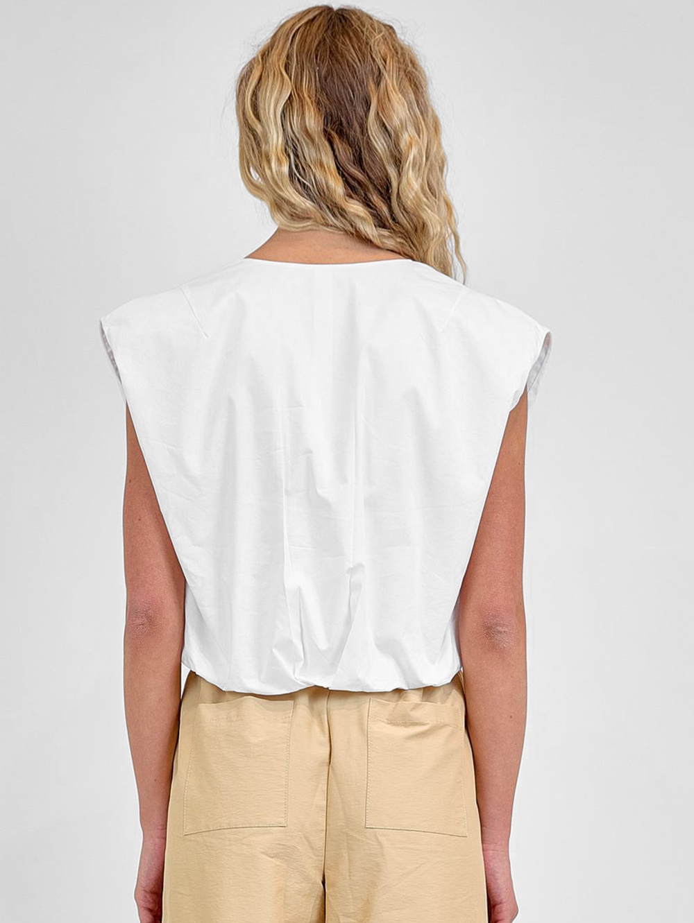 Wrenli Sleeveless Pleated Top