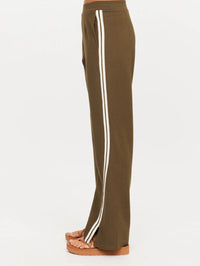 THE UPSIDE PETRA FLARE PANT IN OLIVE – Image 4