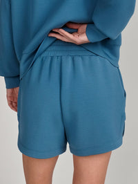VARLEY Coulter High Rise Short 3.5 in Mallard Blue in Mallard Blue – Image 4