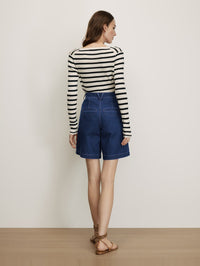 VERONICA BEARD Carter Short in Indigo Rinse – Image 5