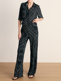 VERONICA BEARD HADRIA PANT IN NAVY/DOVE – Image 1