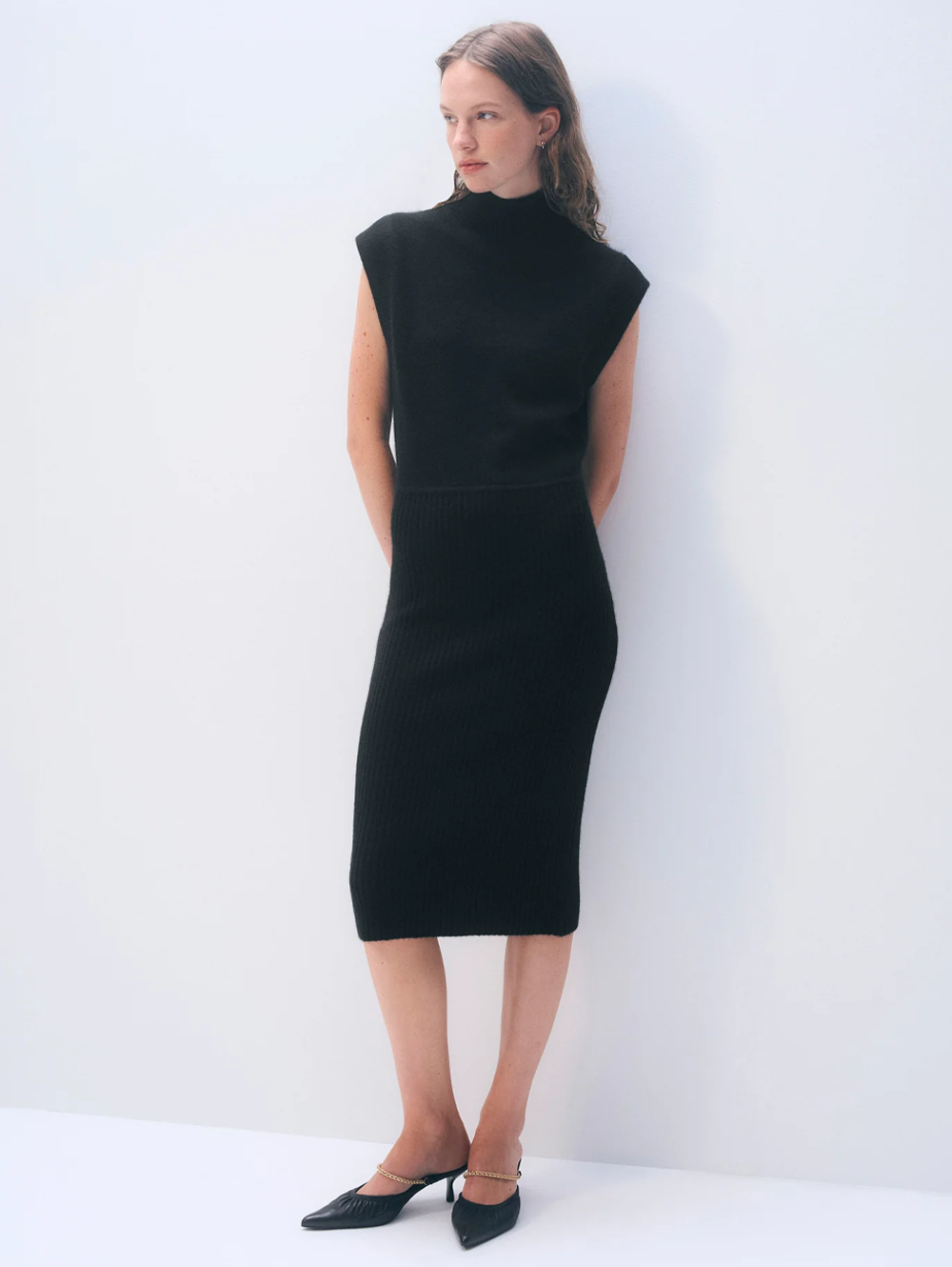Cashmere Sleeveless Dress in Black