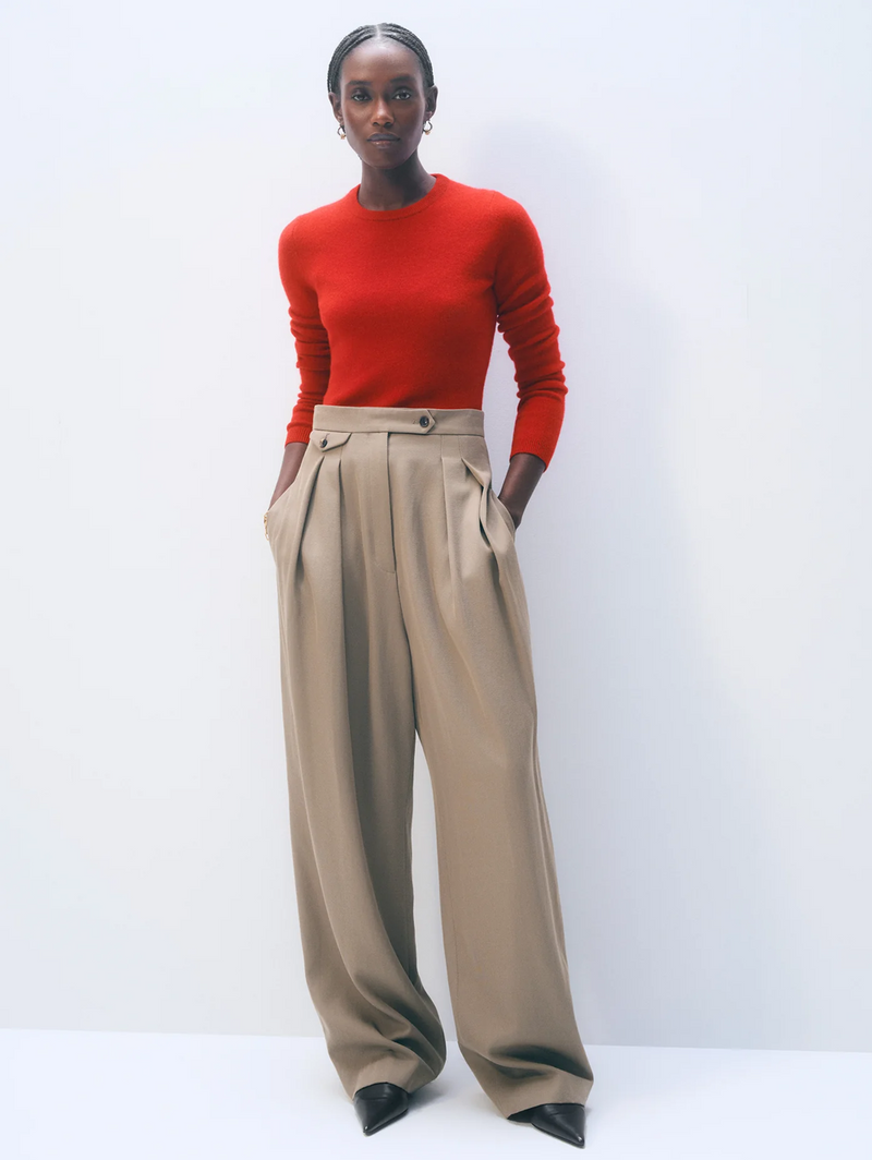 Cashmere Slim Stretch Crewneck in Crimson