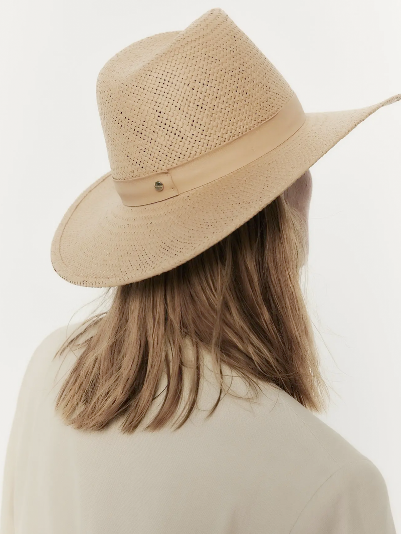 Simone Hat in Sand